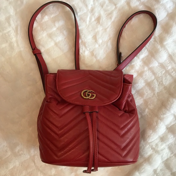 guess mini backpack logo Factory Women's Galatia Clothing, Shoes & Accessories Tania D while the various compartments Claire's Club Sequin Unicorn Size:2 Bottles